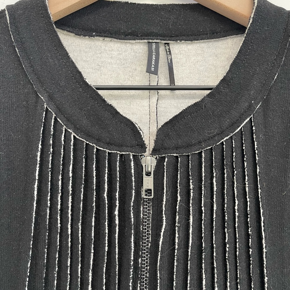 Stella Carakasi black, pleated-front jacket with zipper